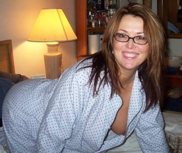 16P Amateur couples taking hot closeup pics of their fucking