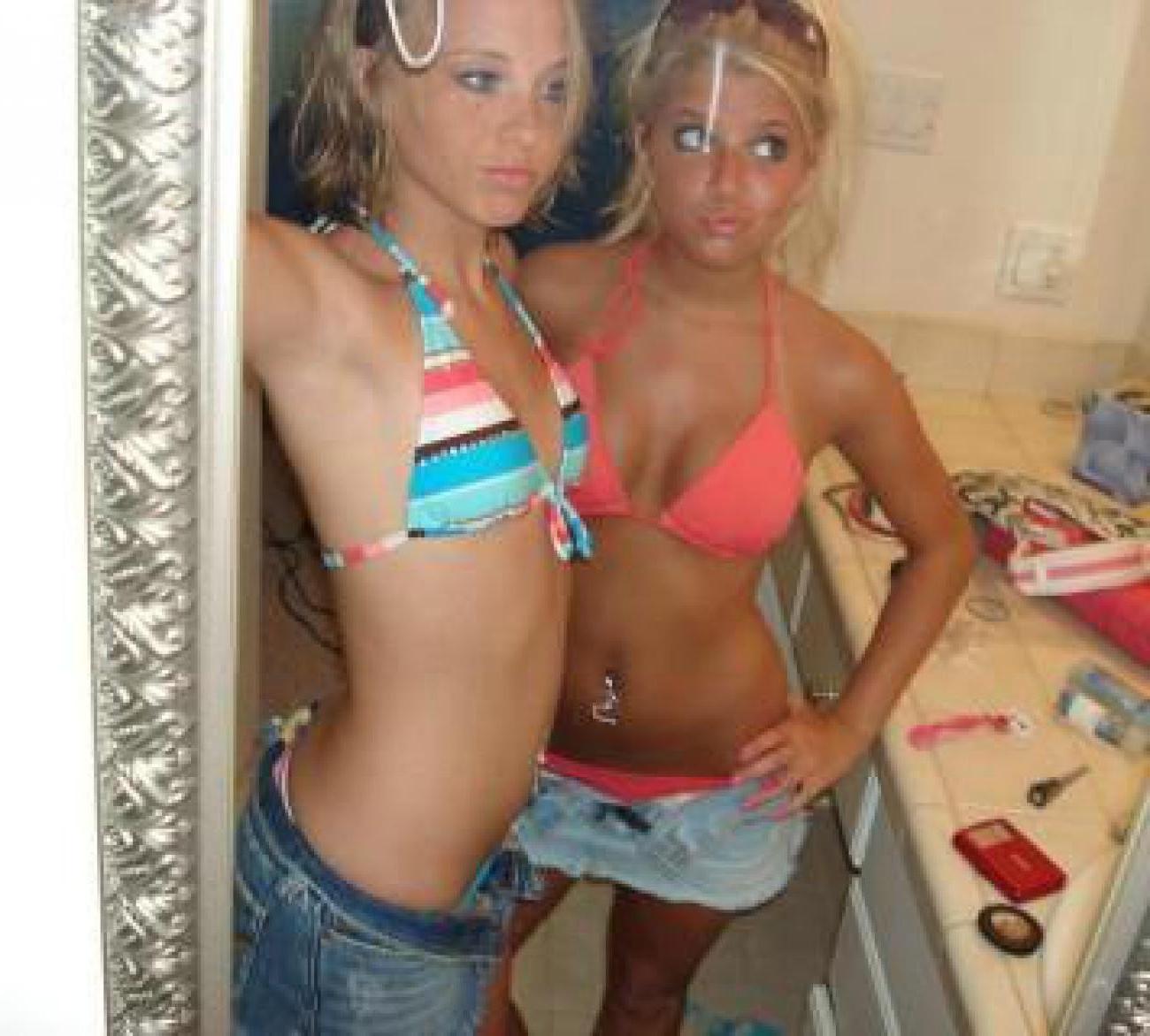 16P Check out my hot girlfriends get horny in these amateur pics