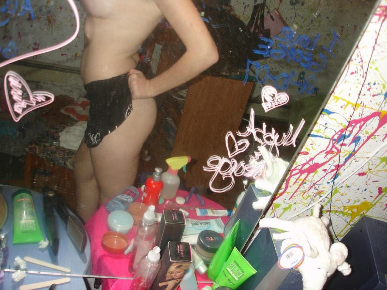16P Gorgeous amateur babes show off sweet tits and pussies