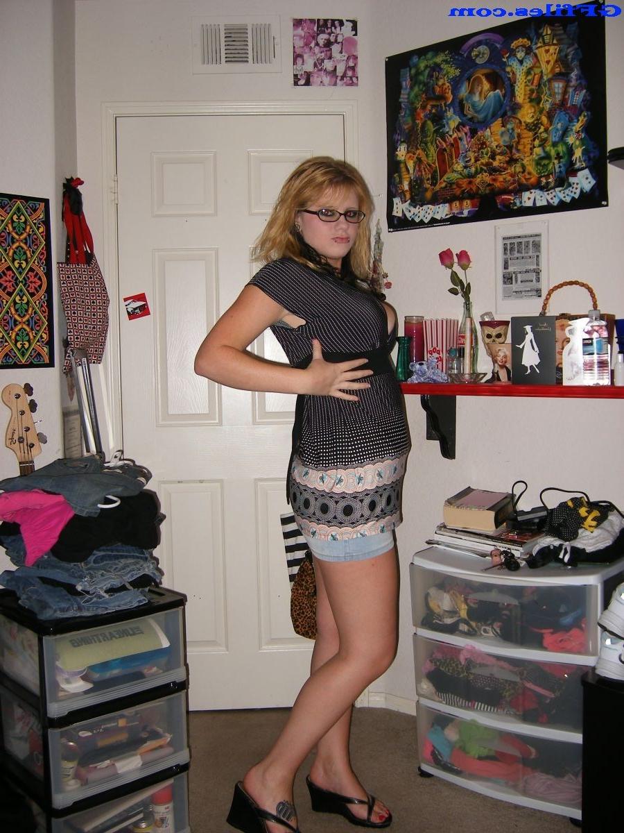 16P Amateur teen girlfriends sleeping candids