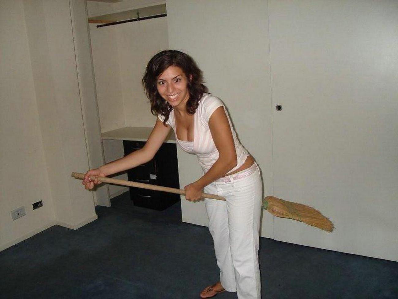 16P Amateur pics of horny girls being caught doing nasty things