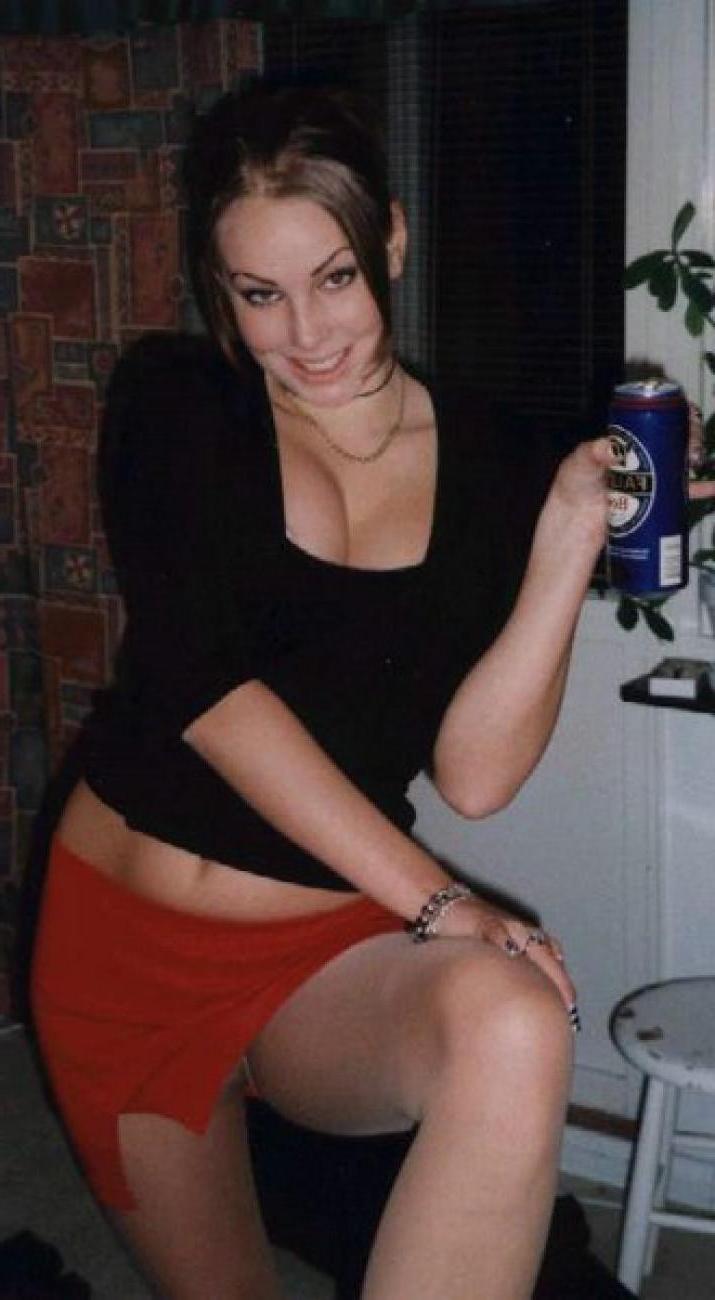 16P Amateur pics of horny girls being caught doing nasty things