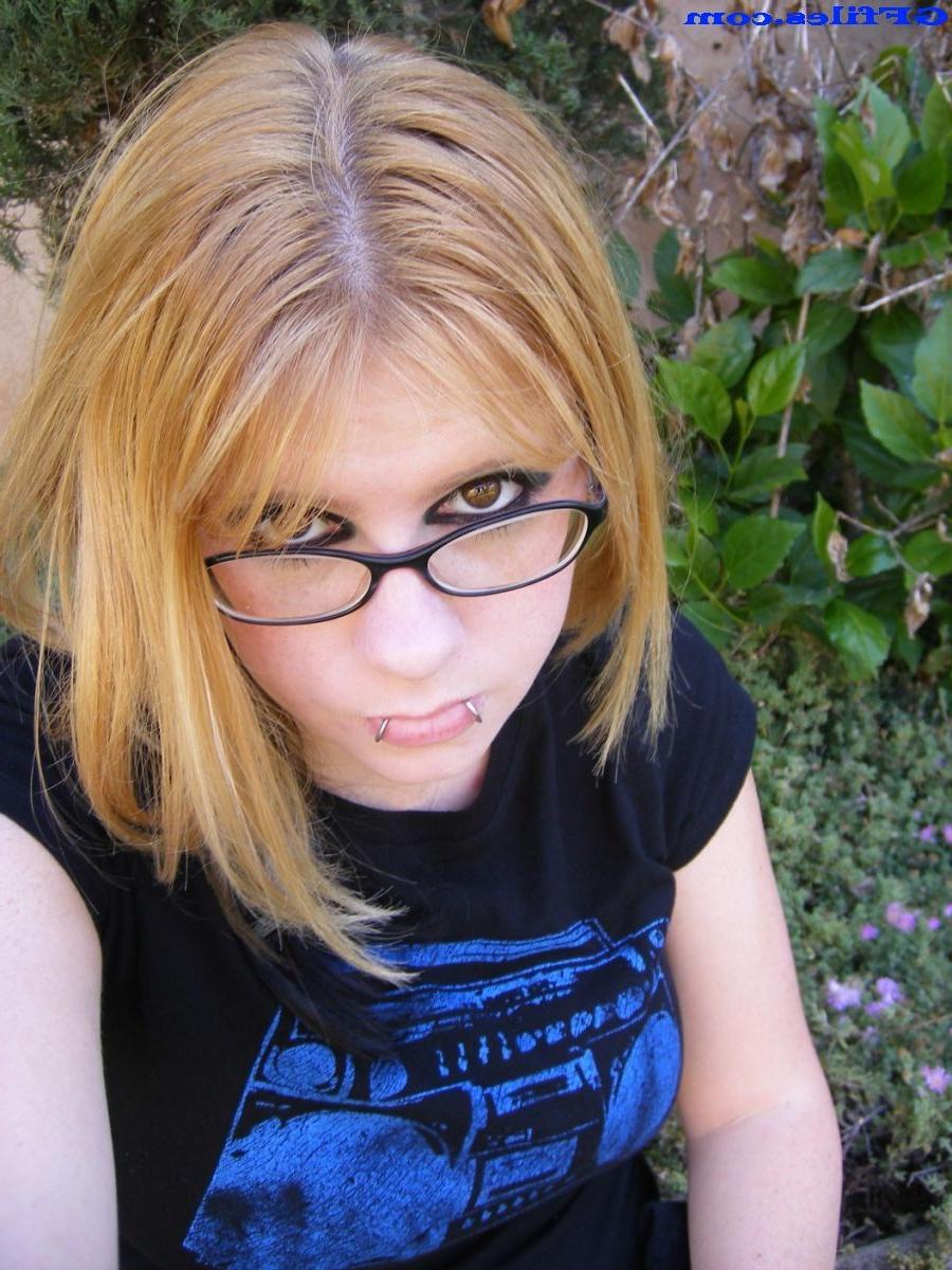 16P Amateur teen girlfriends self shots