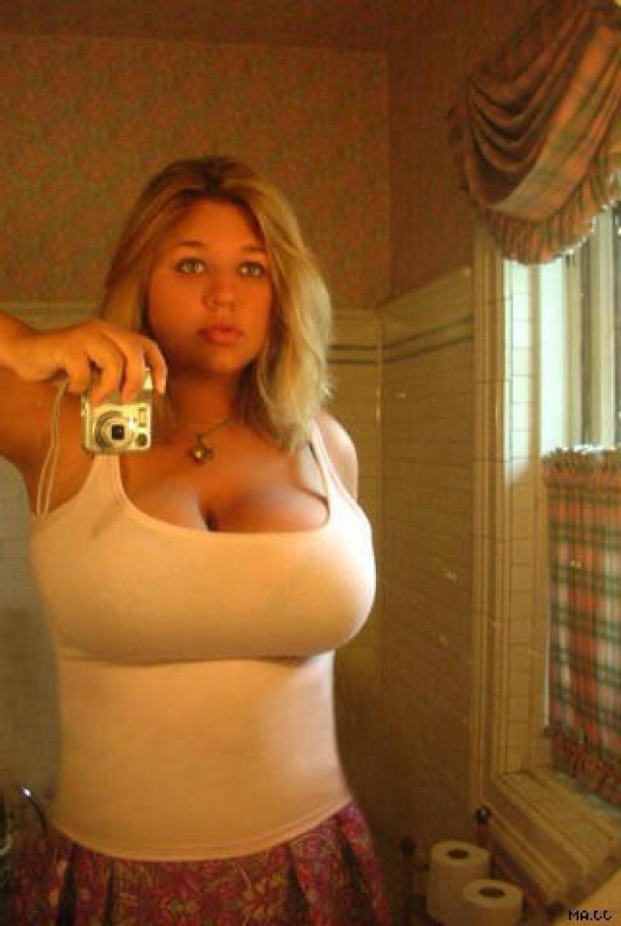 16P Amateur couples taking hot closeup pics of their fucking