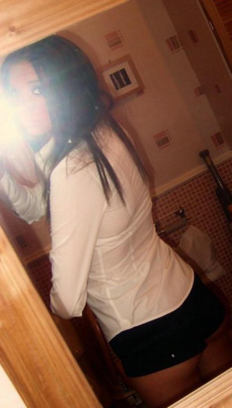 15P Gorgeous amateur babes show off sweet tits and pussies