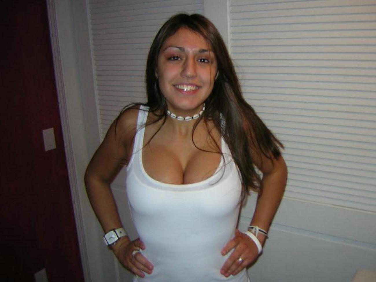 16P Amateur pics of horny wifes being caught doing nasty things