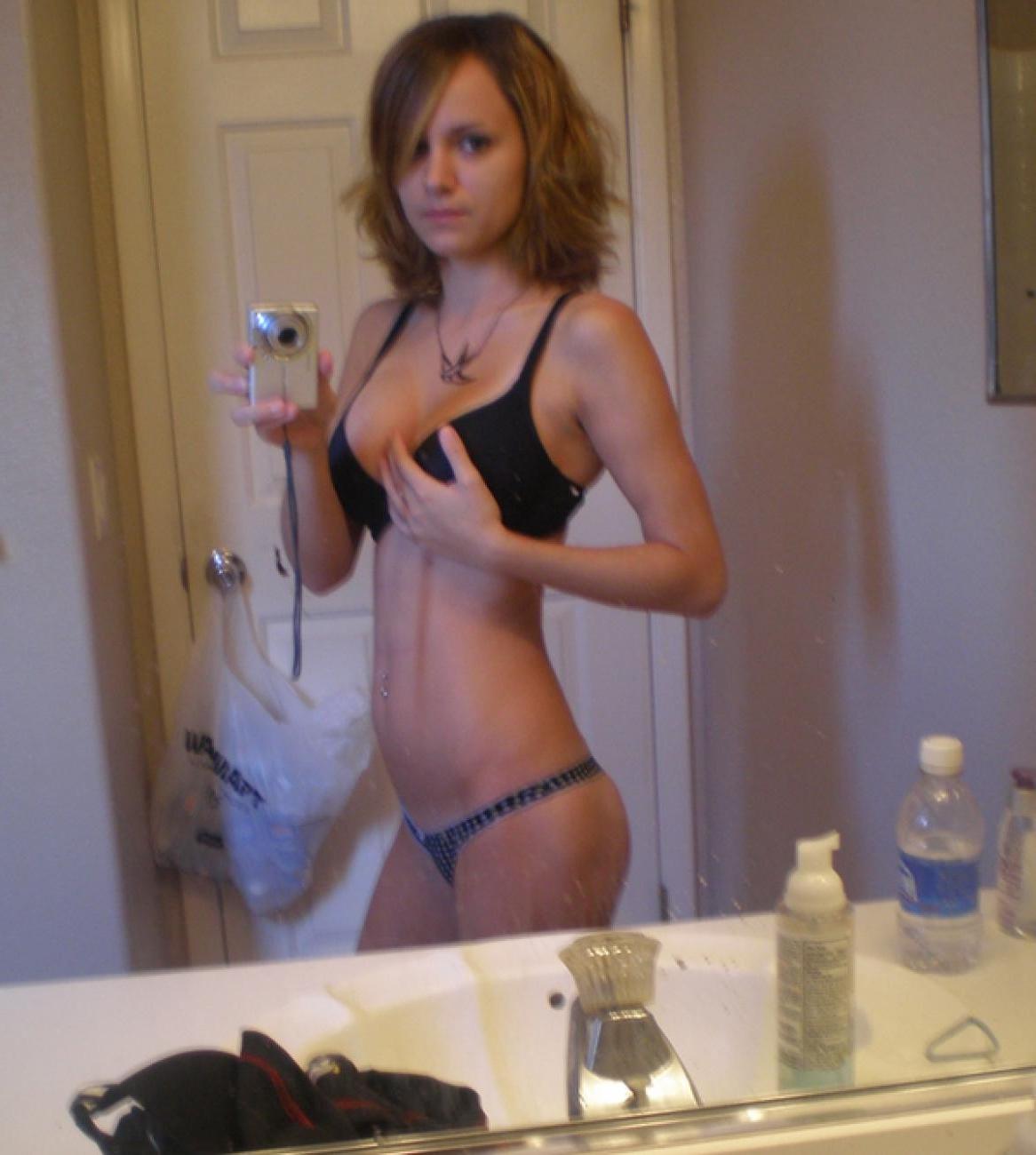 15P Pictures of a gorgeous amateur teen with huge titties