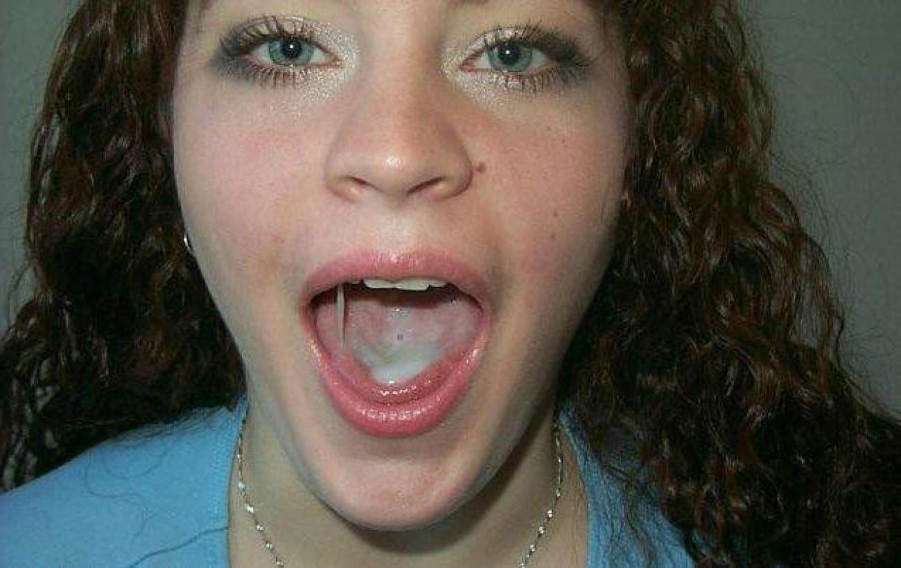 16P Gorgeous amateur babes show off sweet tits and pussies