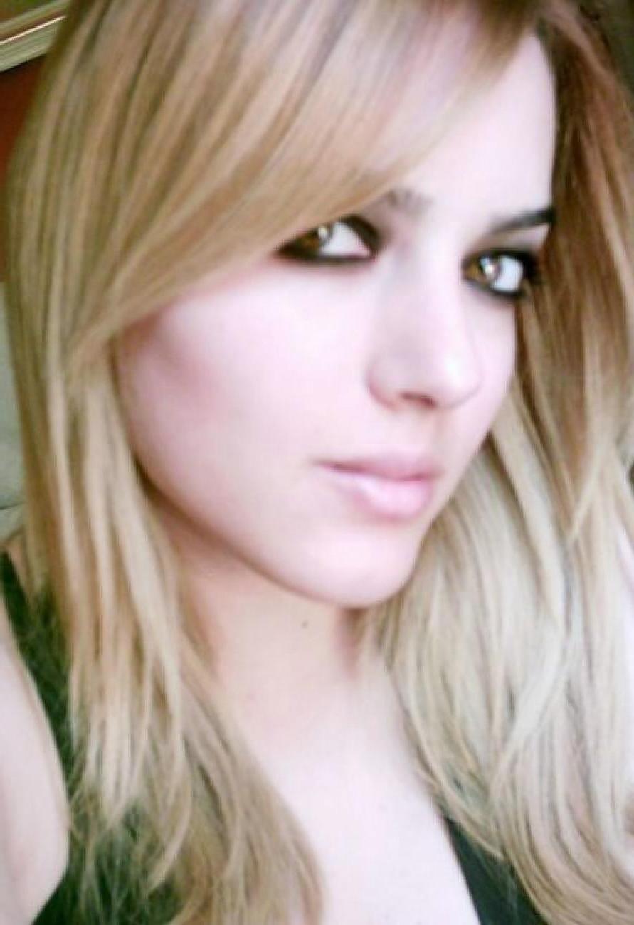 16P Gorgeous amateur babes show off sweet tits and pussies