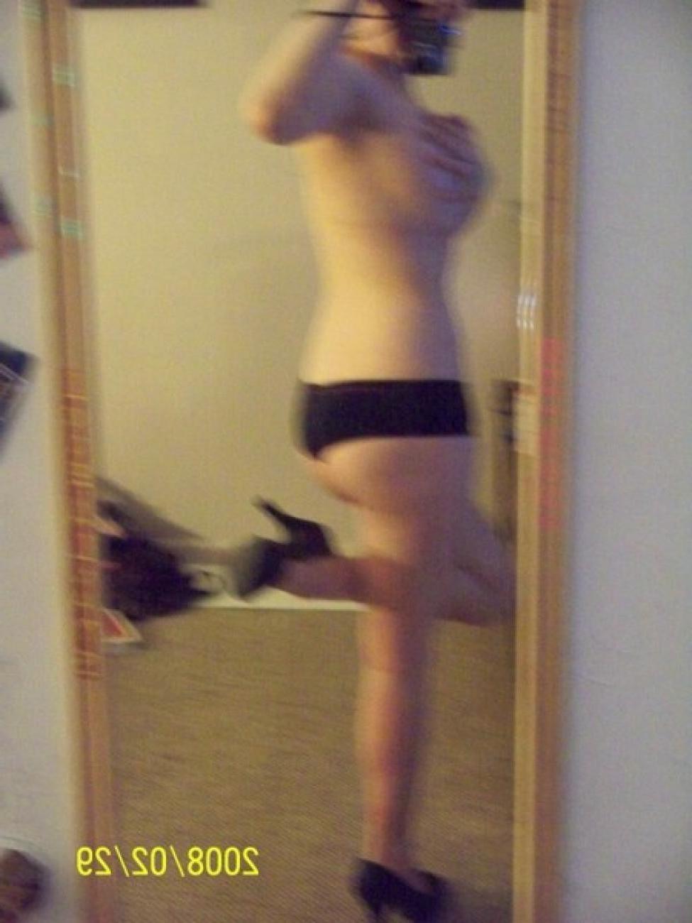 15P Check out my hot girlfriends get horny in these amateur pics