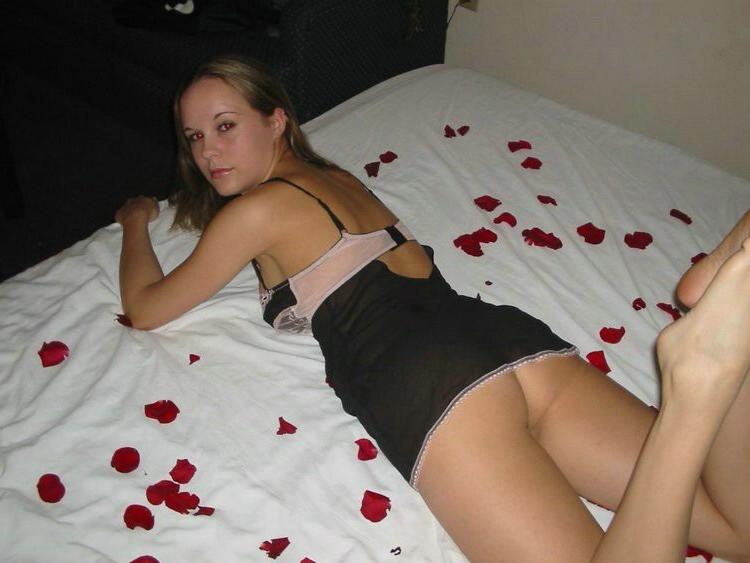 16P Amateur couples taking hot closeup pics of their fucking