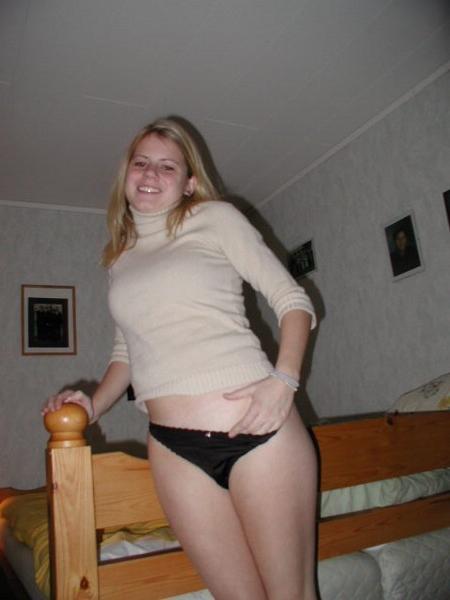 16P Amateur couples taking hot closeup pics of their fucking