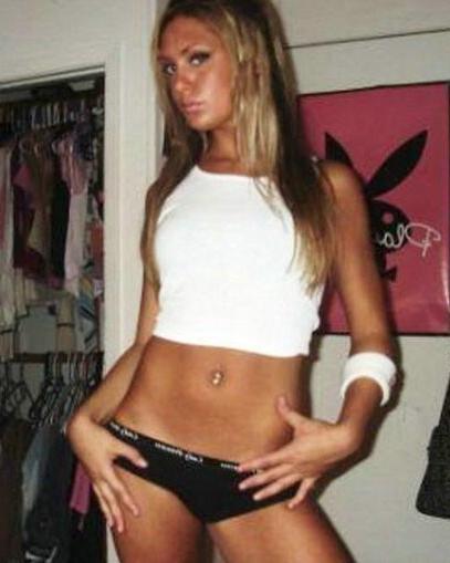 16P Busty and sexy girlfriends in secret asmateur photo shoots