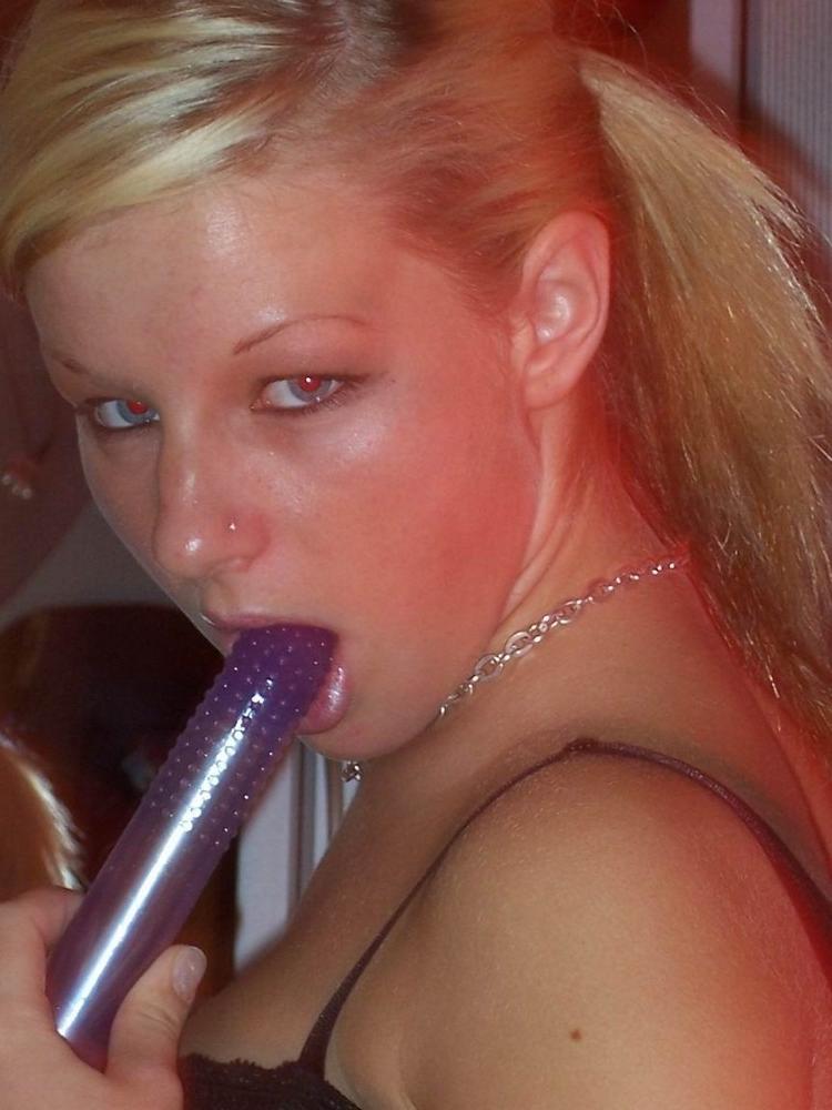 15P Amateur teen Jenn Cloud sucks dildo and probes tight pussy