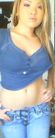 15P Hot amateur busty girls posing naked with no shame