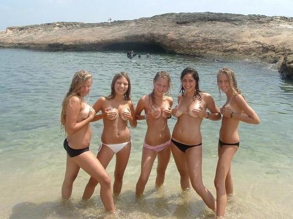 15P Many pretty amateur teens undressing and posing
