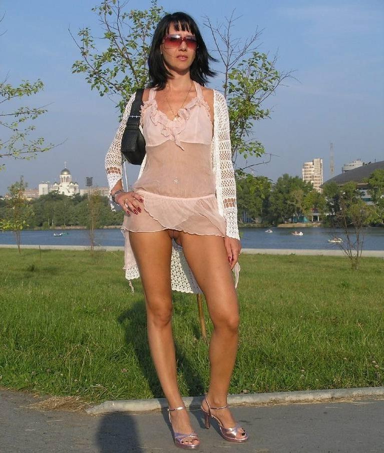 15P Many pretty amateur teens undressing and posing