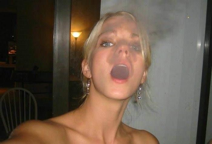 15P Hot and horny amateur girlfriends strip sexy