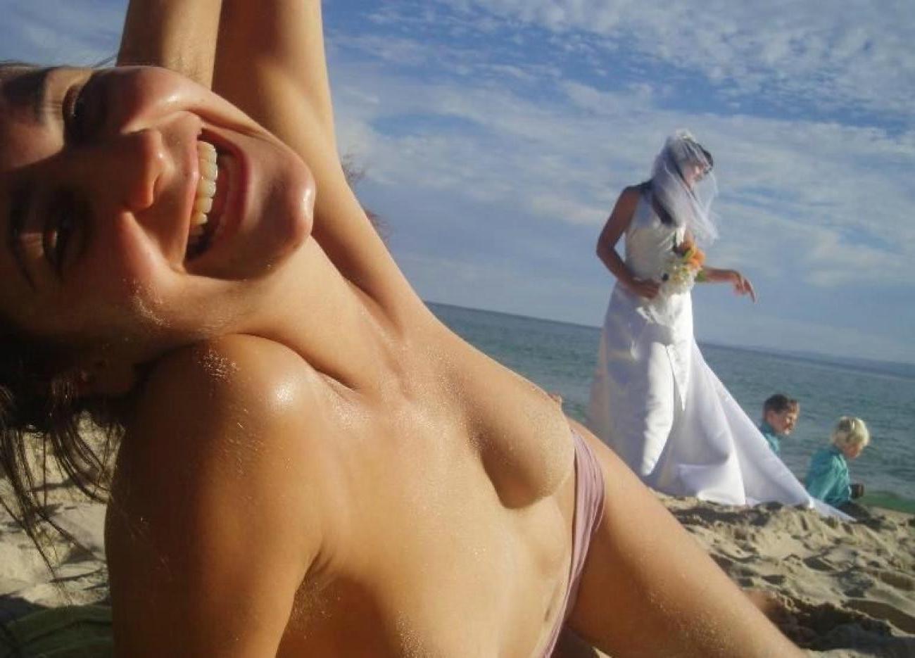 16P Amateur pics of horny girls being caught doing nasty things