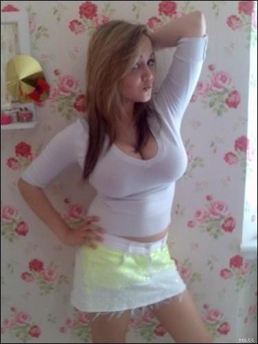 15P Many pretty amateur teens undressing and posing