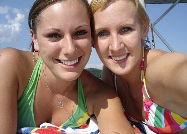 15P Nice sexy amateur girls posing in front of camera
