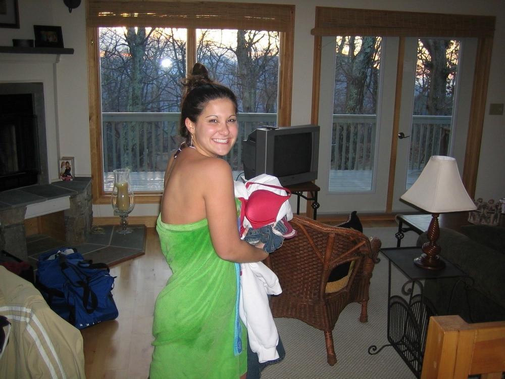 15P Pretty amateur teen stripping and posing for you with no shame