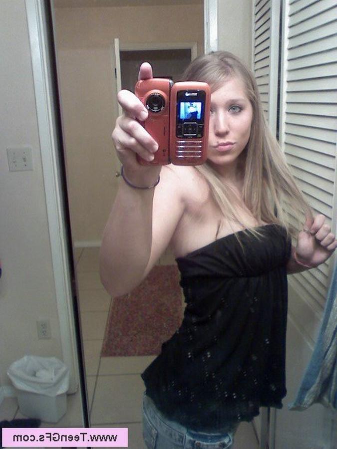 15P Sweet Blonde Amateur Teen Girlfriend Flashing Pierced Nipples