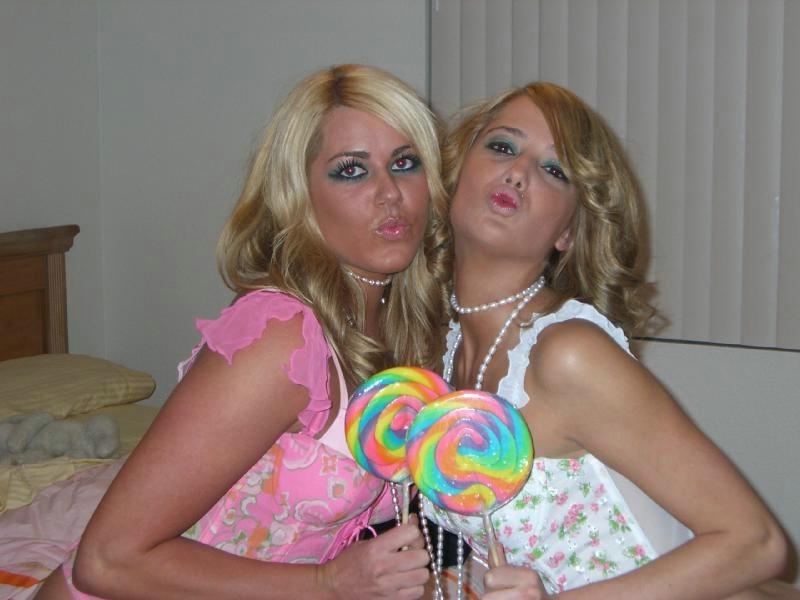 16P Amateur pics of horny girls being caught doing nasty things