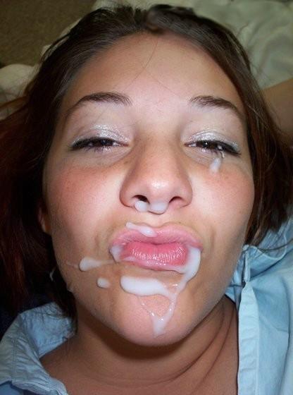 16P Amateur babes showing their smooth cunts only for you