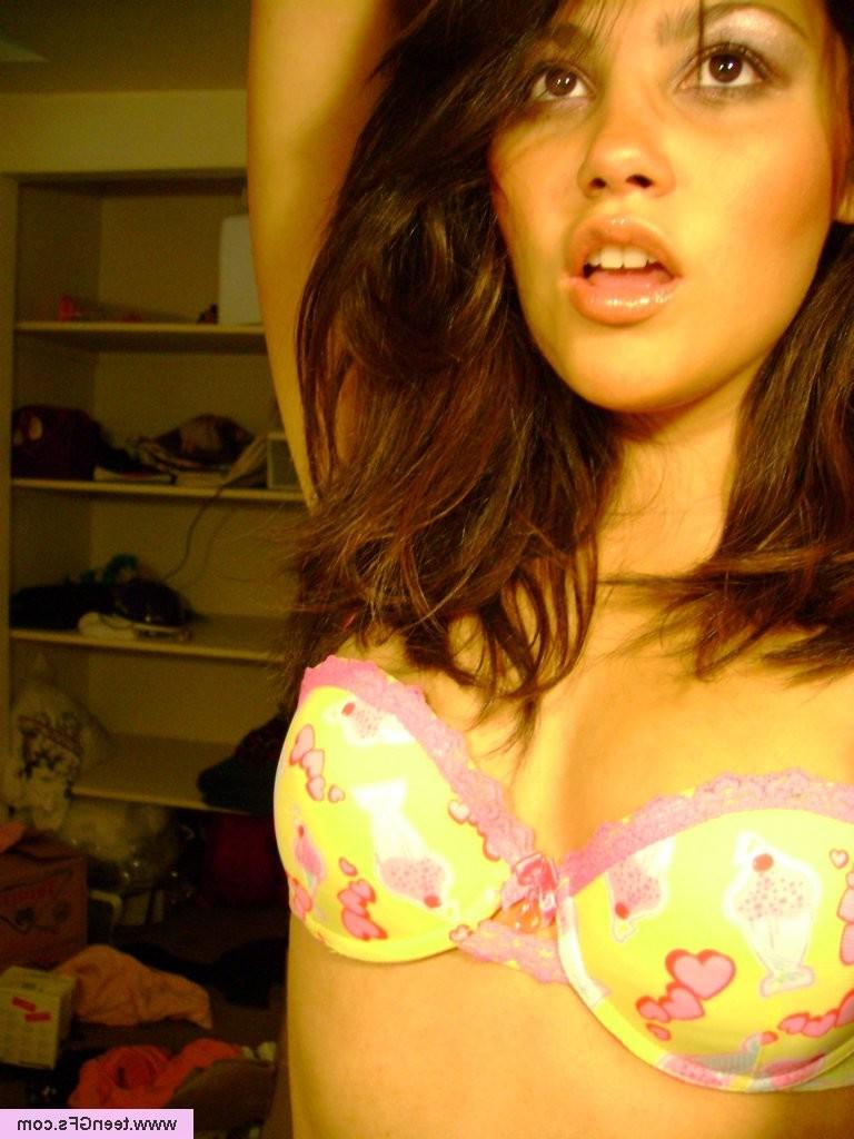 15P Cute amateur teen showing her tits