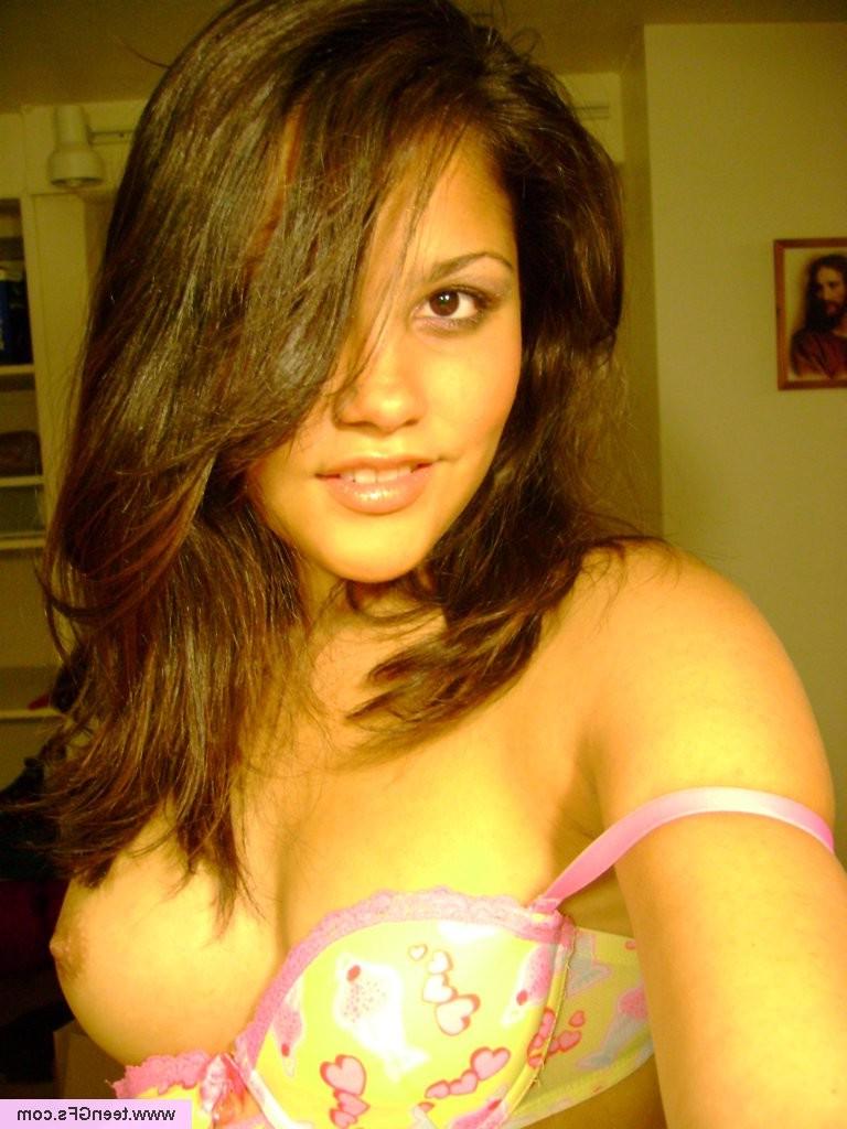 15P Cute amateur teen showing her tits