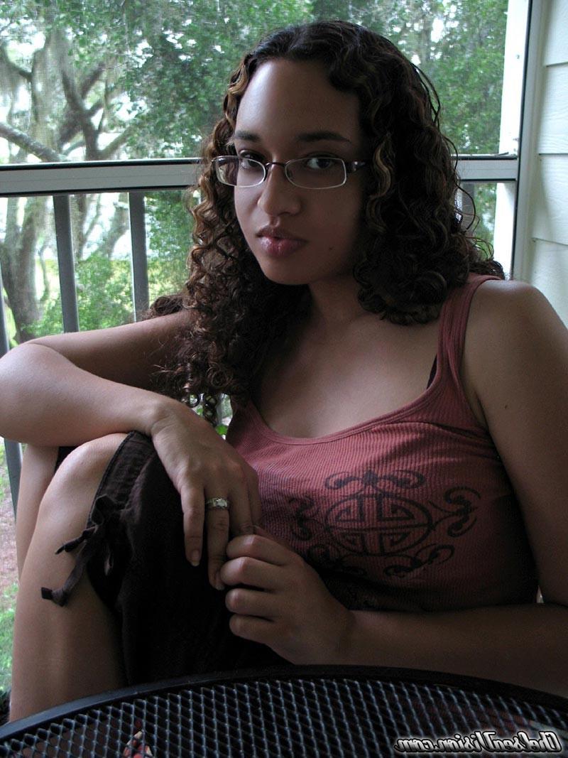 16P Busty frizzy hair teen girl teasing