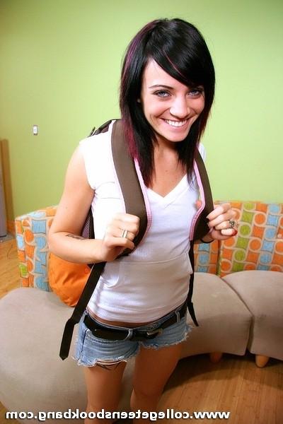 15P Pretty college teen gets some hard earned cash after getting drilled