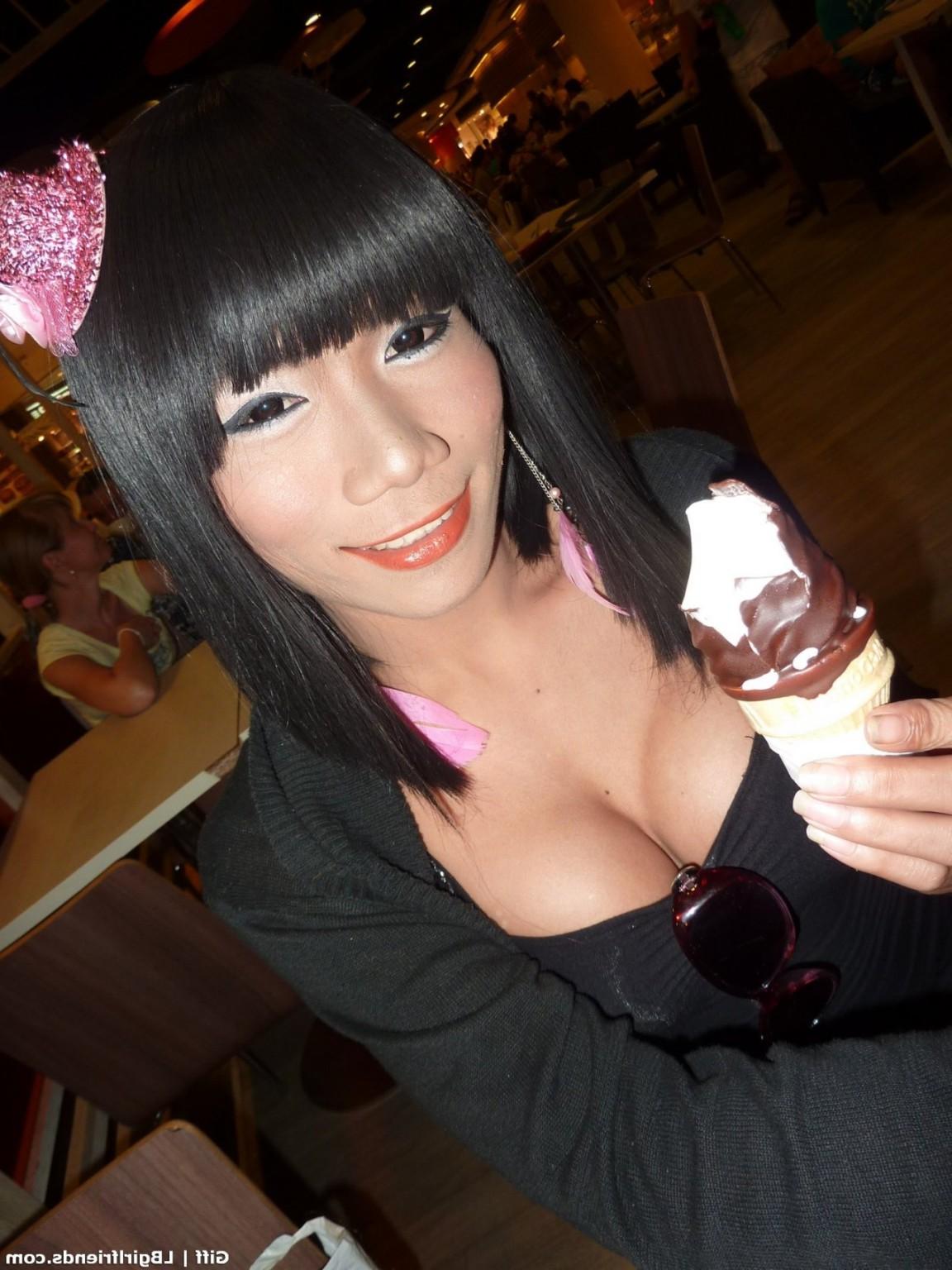 15P Hot Ladyboy Girlfriend flashing her hard cock sweet shemale amateur
