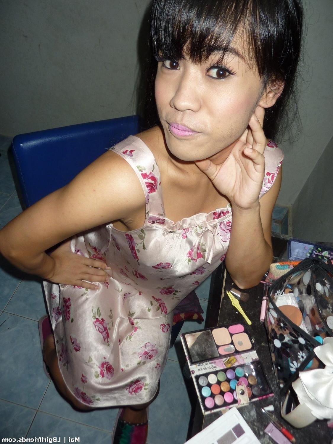 15P Hot Thai Ladyboy Girlfriend exposing her shemale cock and tight asshole