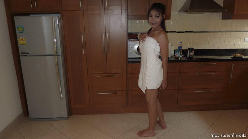 15P Amateur Ladyboy Girlfriends Flirting Flashing And Exposing Shemale Bodies