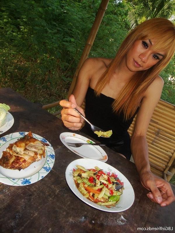 16P Hot Ladyboy Girlfriend Flashing Cock In Thailand Jungle Asian Amateur Shemale