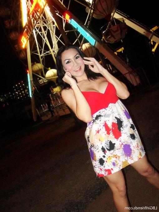 15P Hot Amateur Ladyboy Girlfriend Flashing In Public Shemale Babe
