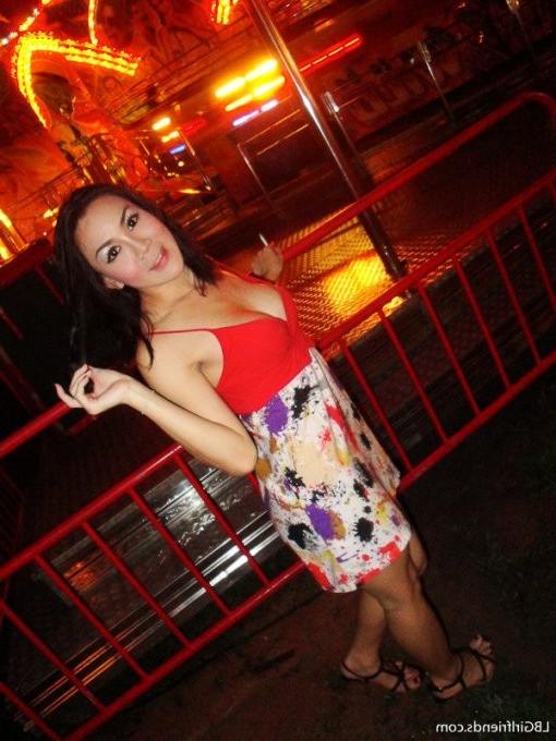 15P Hot Amateur Ladyboy Girlfriend Flashing In Public Shemale Babe
