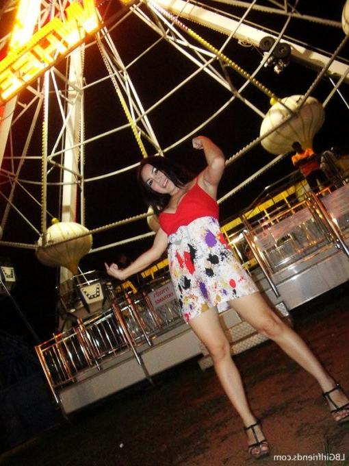 15P Hot Amateur Ladyboy Girlfriend Flashing In Public Shemale Babe