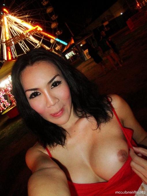 15P Hot Amateur Ladyboy Girlfriend Flashing In Public Shemale Babe