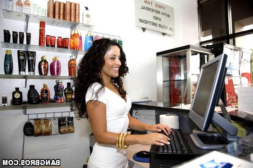 16P Nymphomaniac chica shagging a lucky guy at work