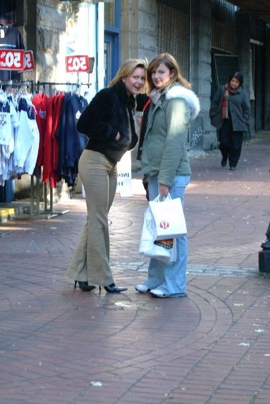 13P Best Friends Turn Lesbo With A Little Cash