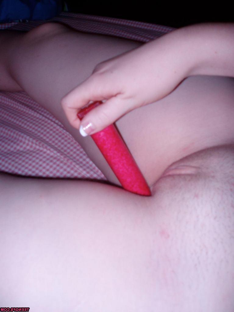 15P Homemade amateur teen girlfriend toys her pussy