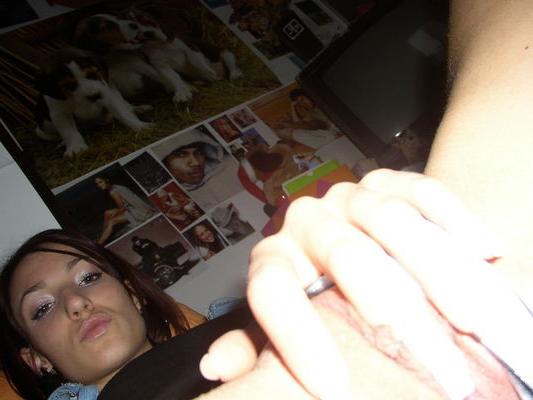 15P Amateur teen masturbates for the camera