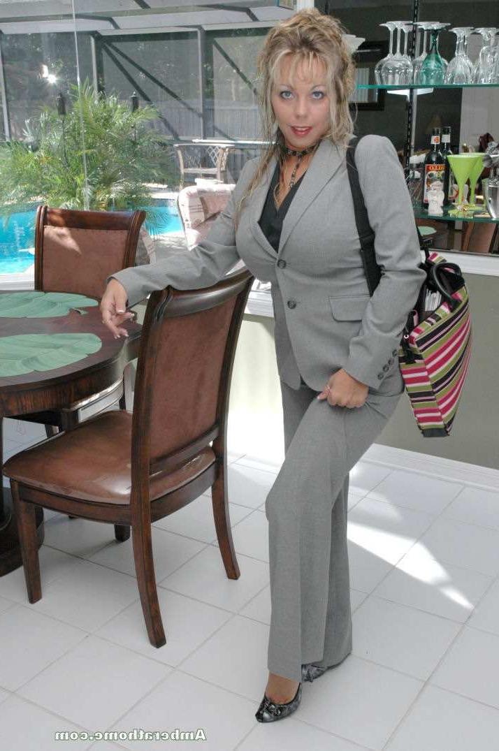 16P Hot Milf with huge tits