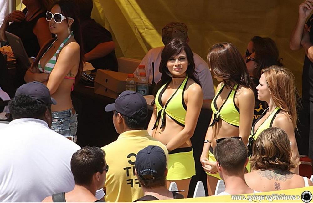 15P Beautiful amateur teen stripping and teasing with no shame