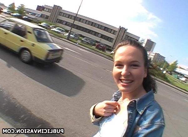 16P She wanted to do it in the middle of the street-amateur teen 