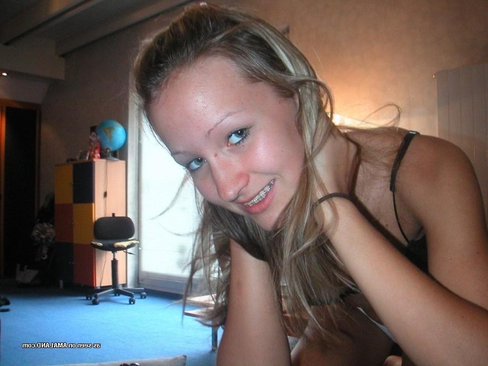 15P Amateur girlfriends show off barely legal bodies