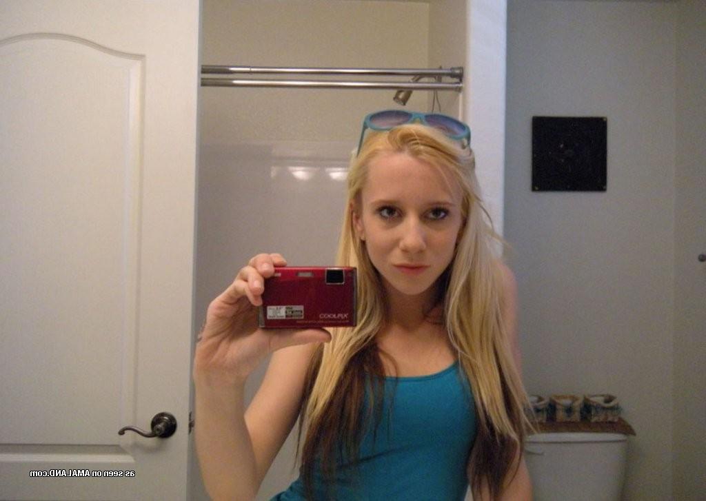 15P Skinny amateur teen self shooting in the mirror